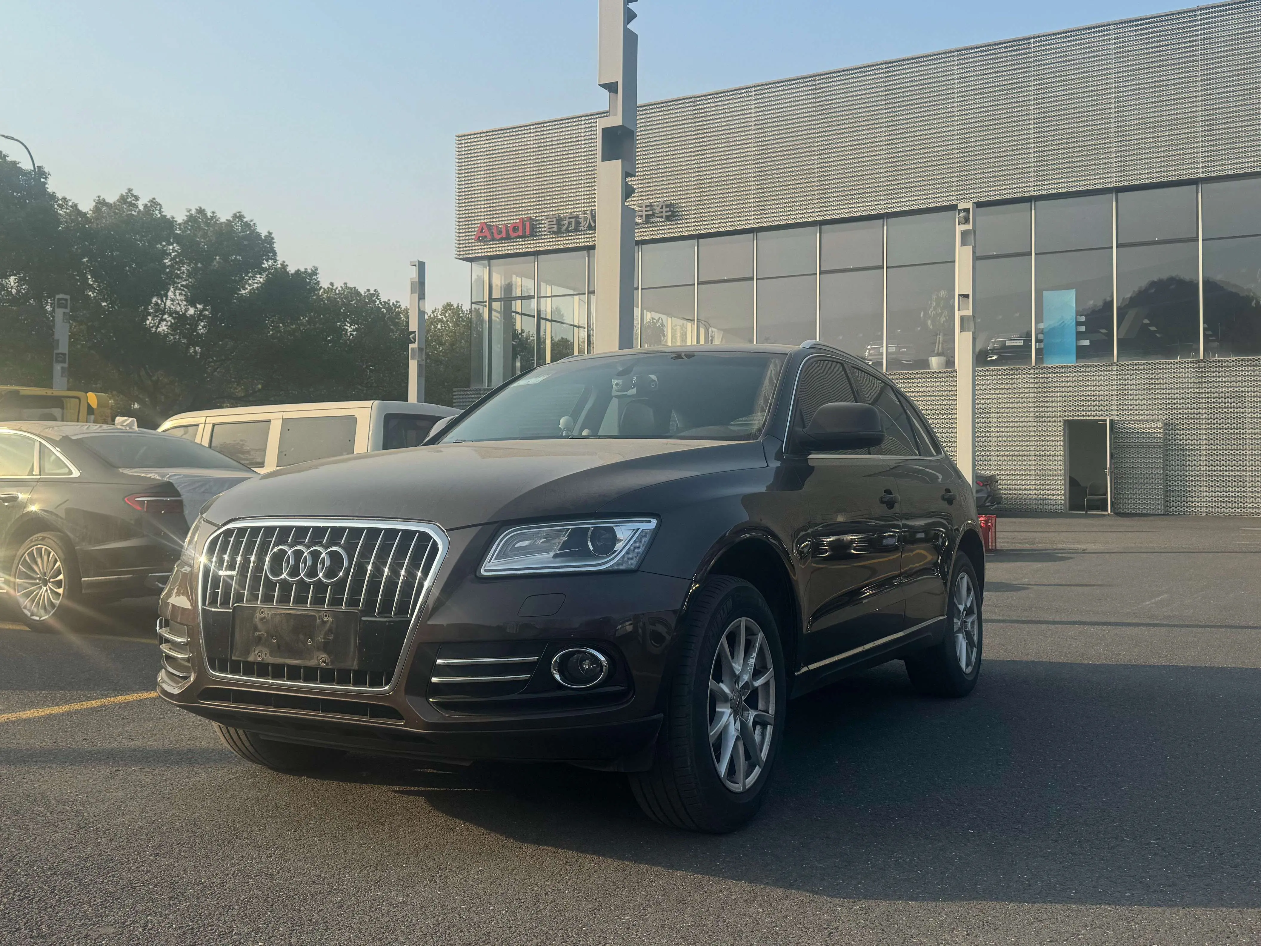 Audi Q5  из Китая