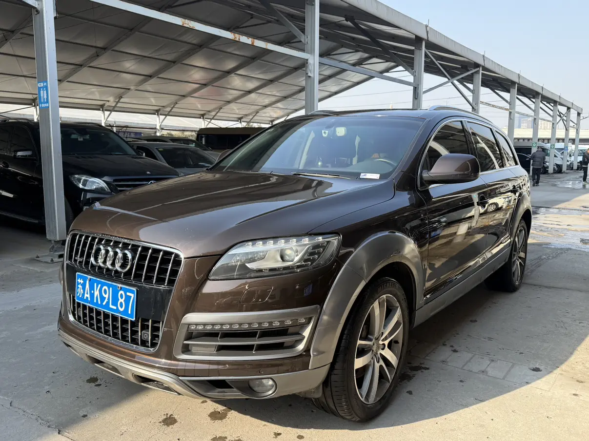 Audi Q7  из Китая