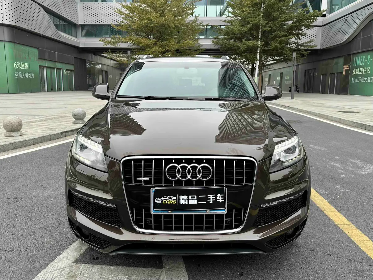 Audi Q7  из Китая