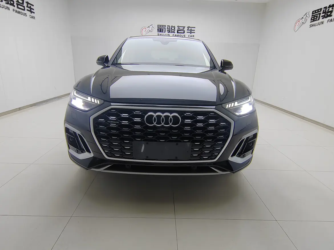 Audi Q5L Sportback  из Китая