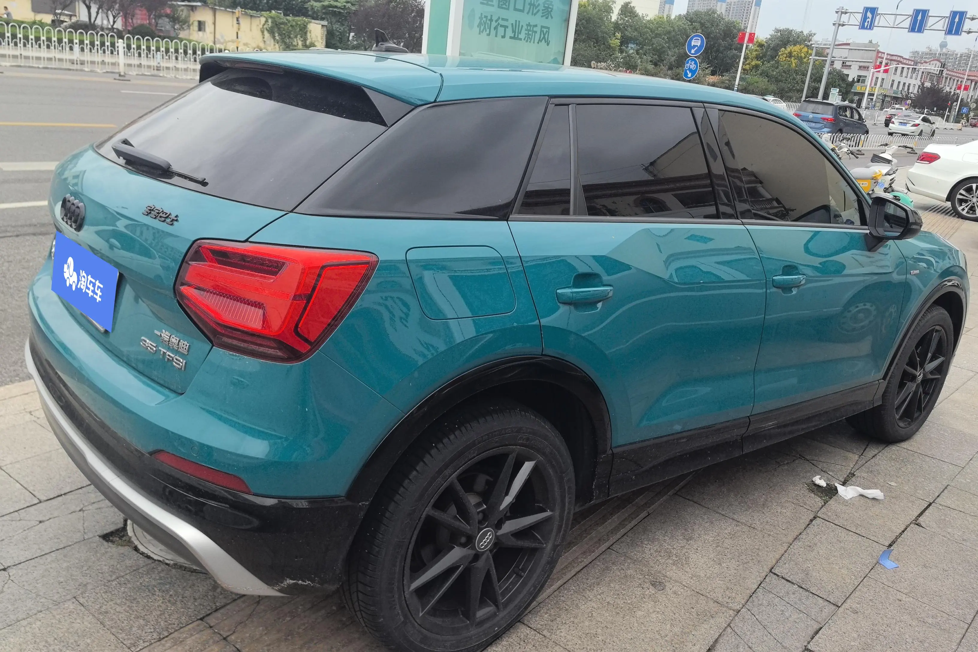 Audi Q2L  из Китая