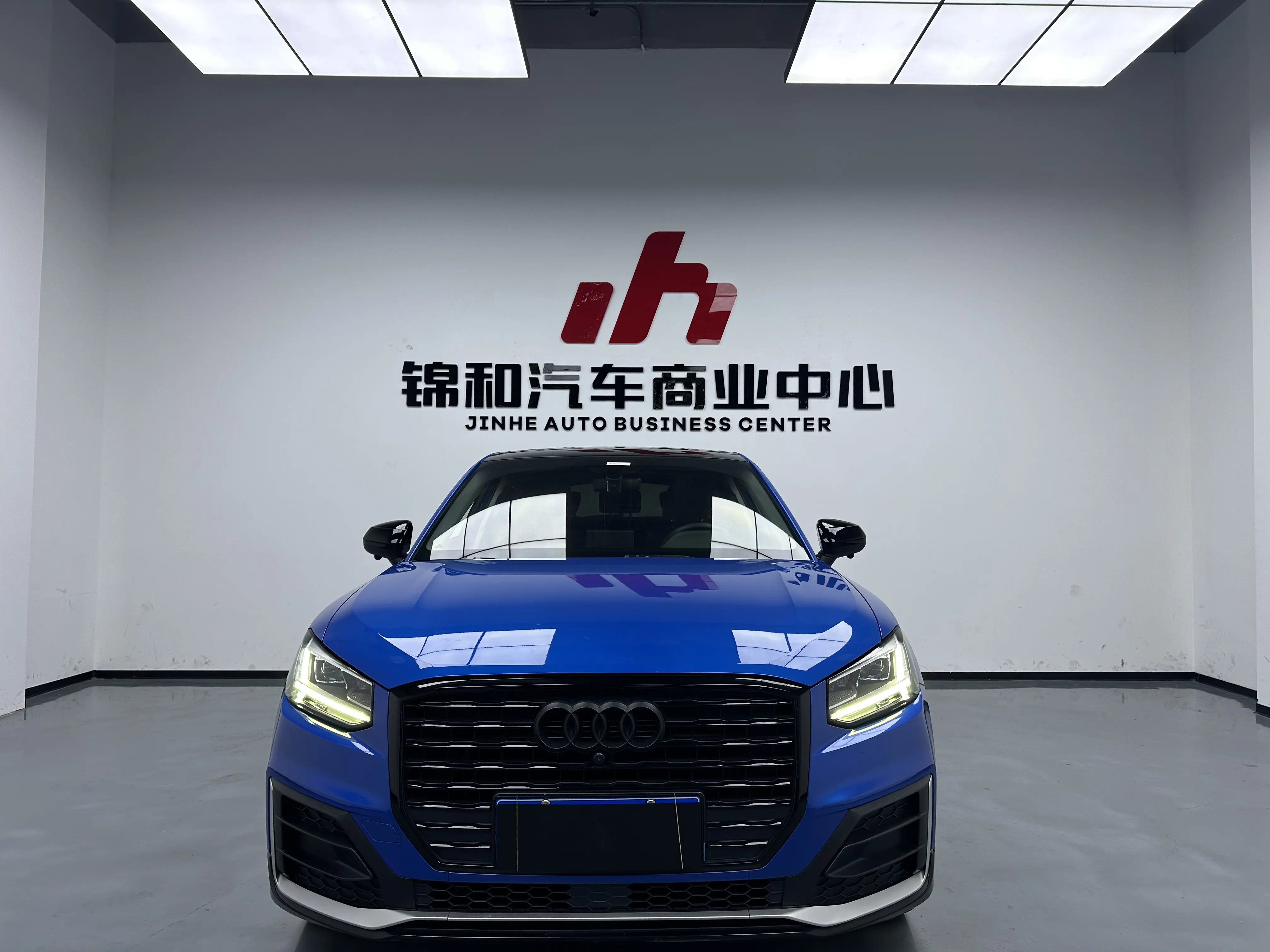 Audi Q2L  из Китая