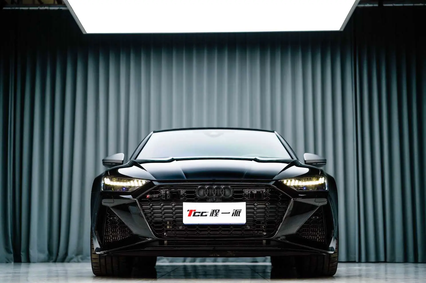 Audi RS 7  из Китая