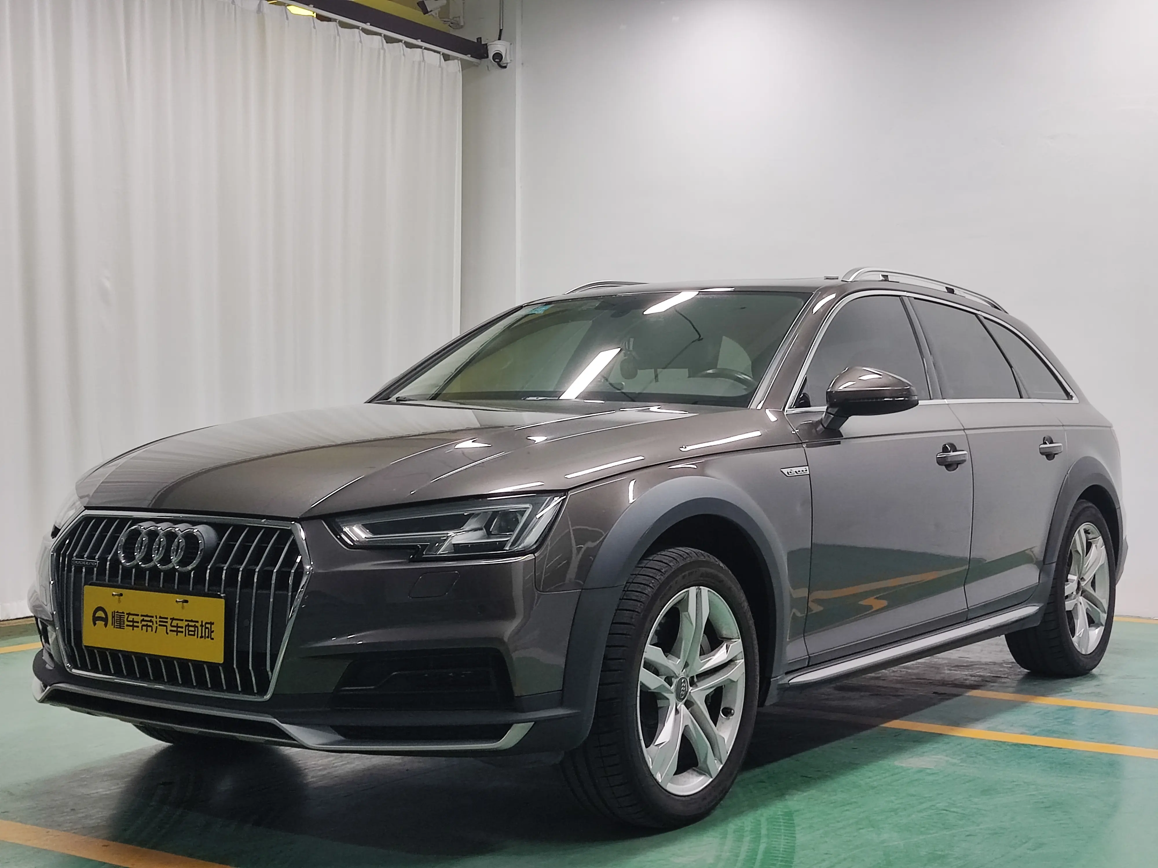 Audi A4  из Китая