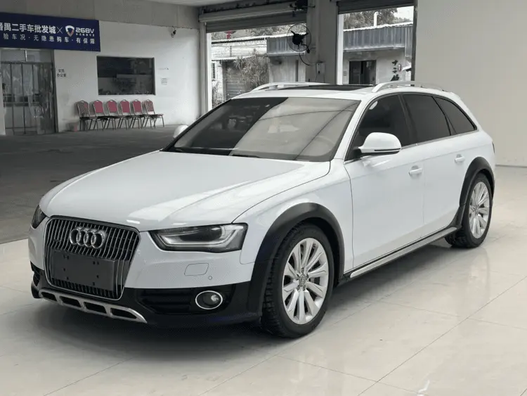 Audi A4  из Китая
