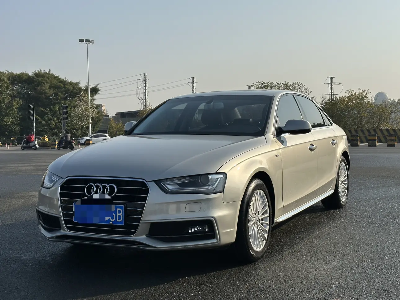 Audi A4L  из Китая