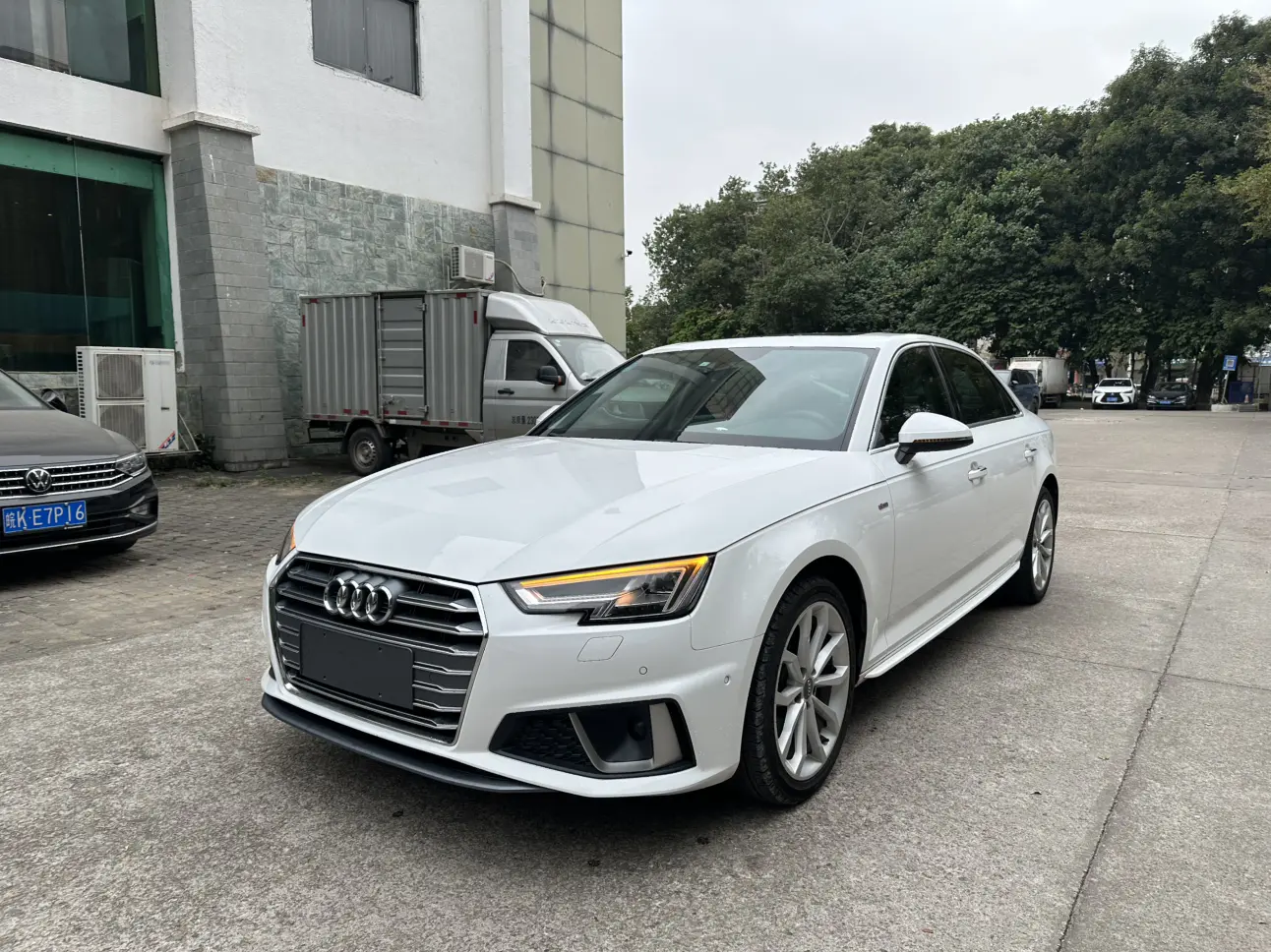 Audi A4L  из Китая