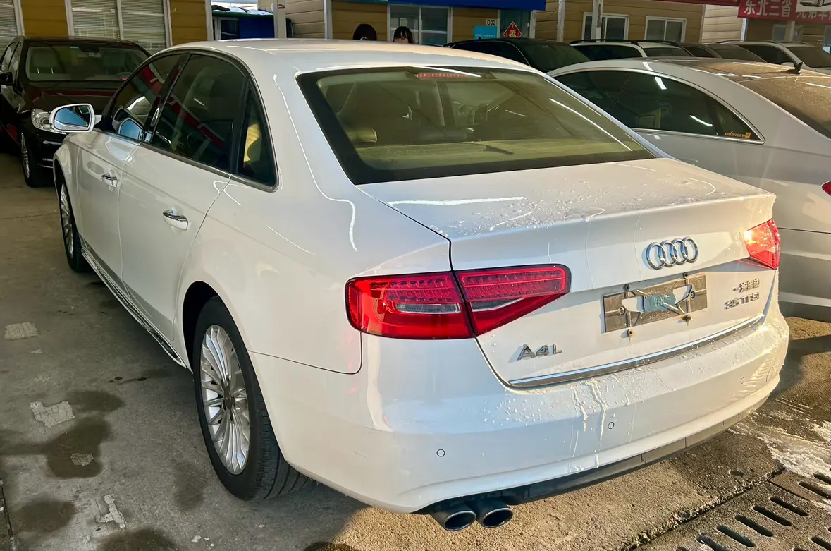 Audi A4L  из Китая
