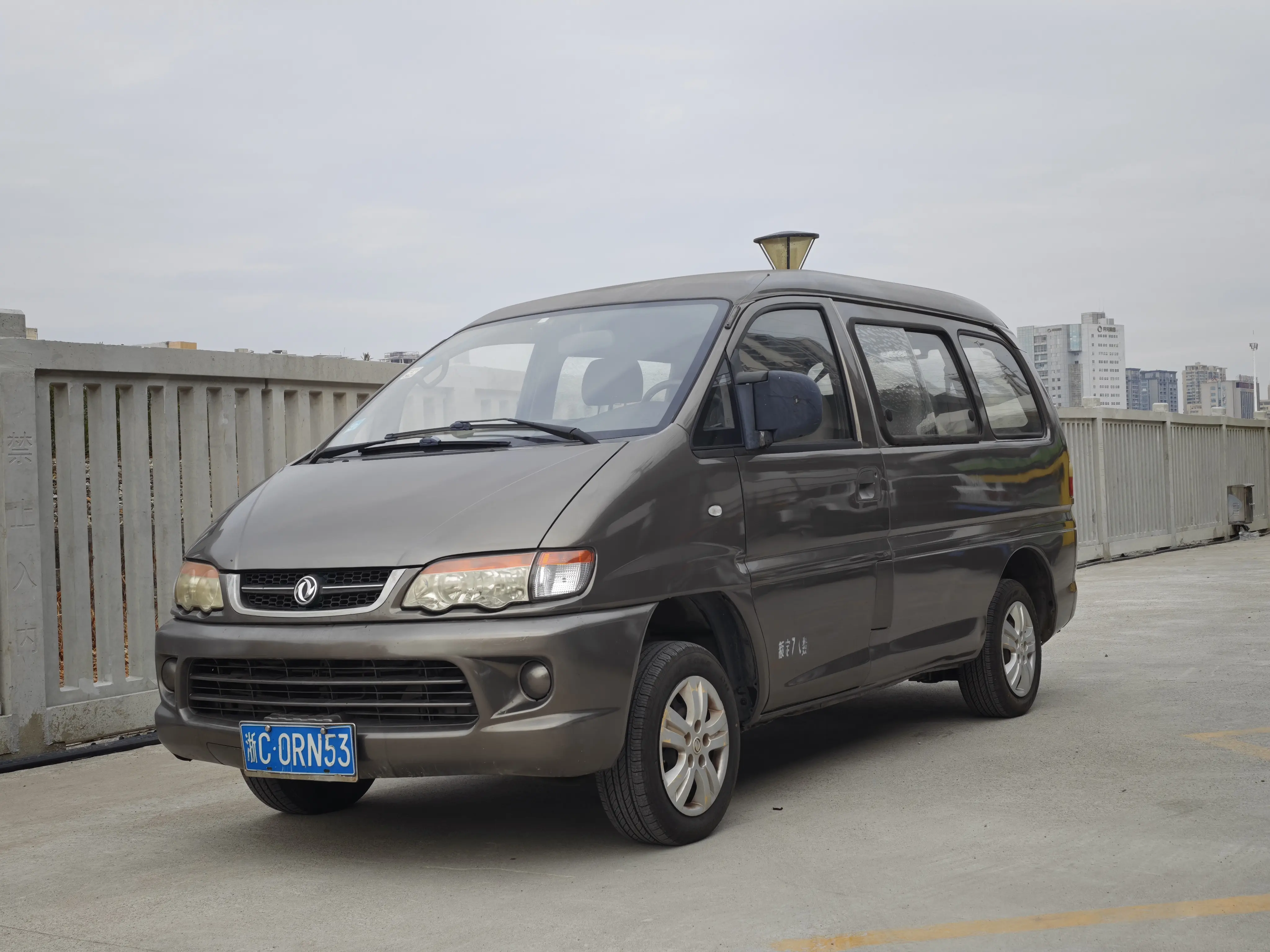 Forthing Lingzhi  из Китая