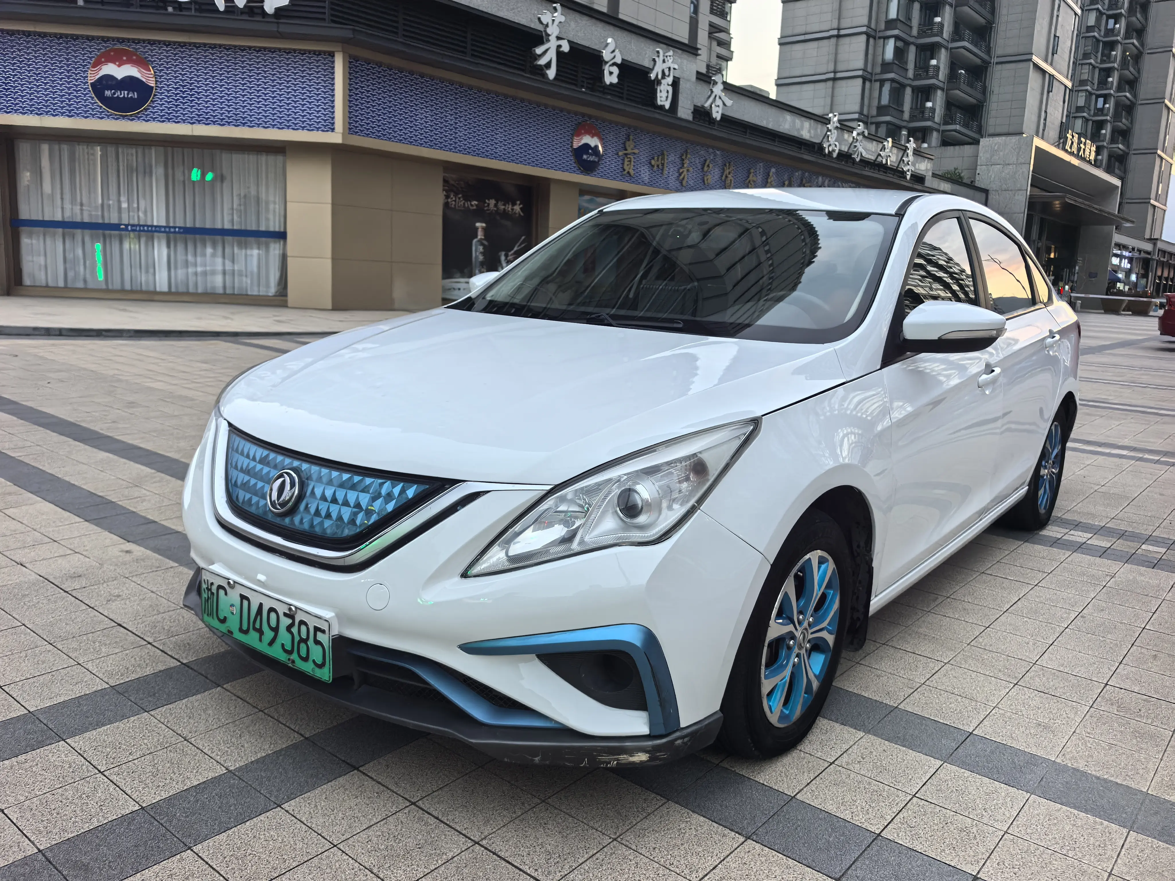 Forthing Fengxing S50 EV  из Китая