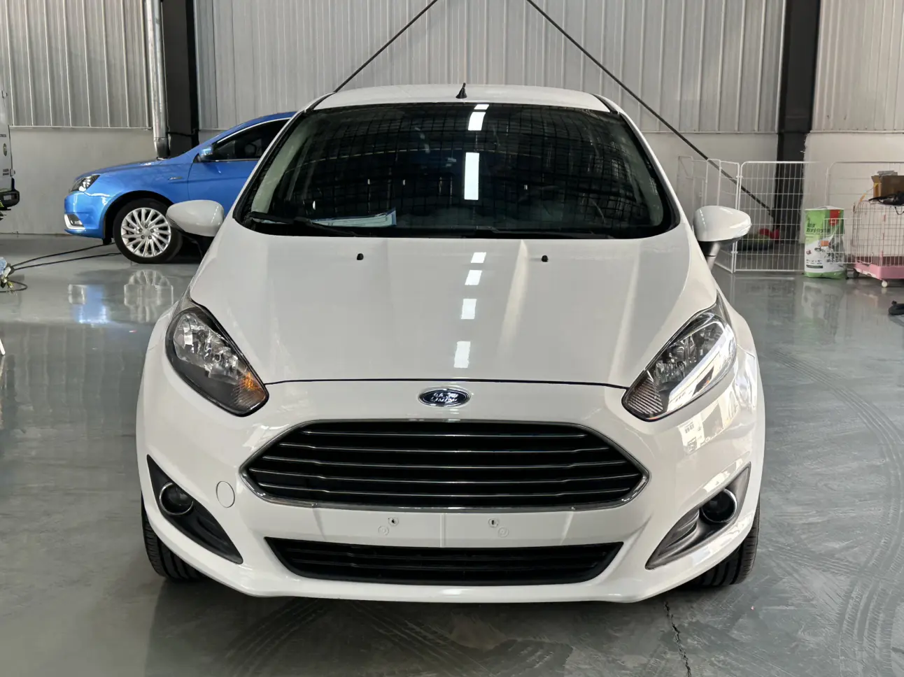 Ford Carnival  из Китая