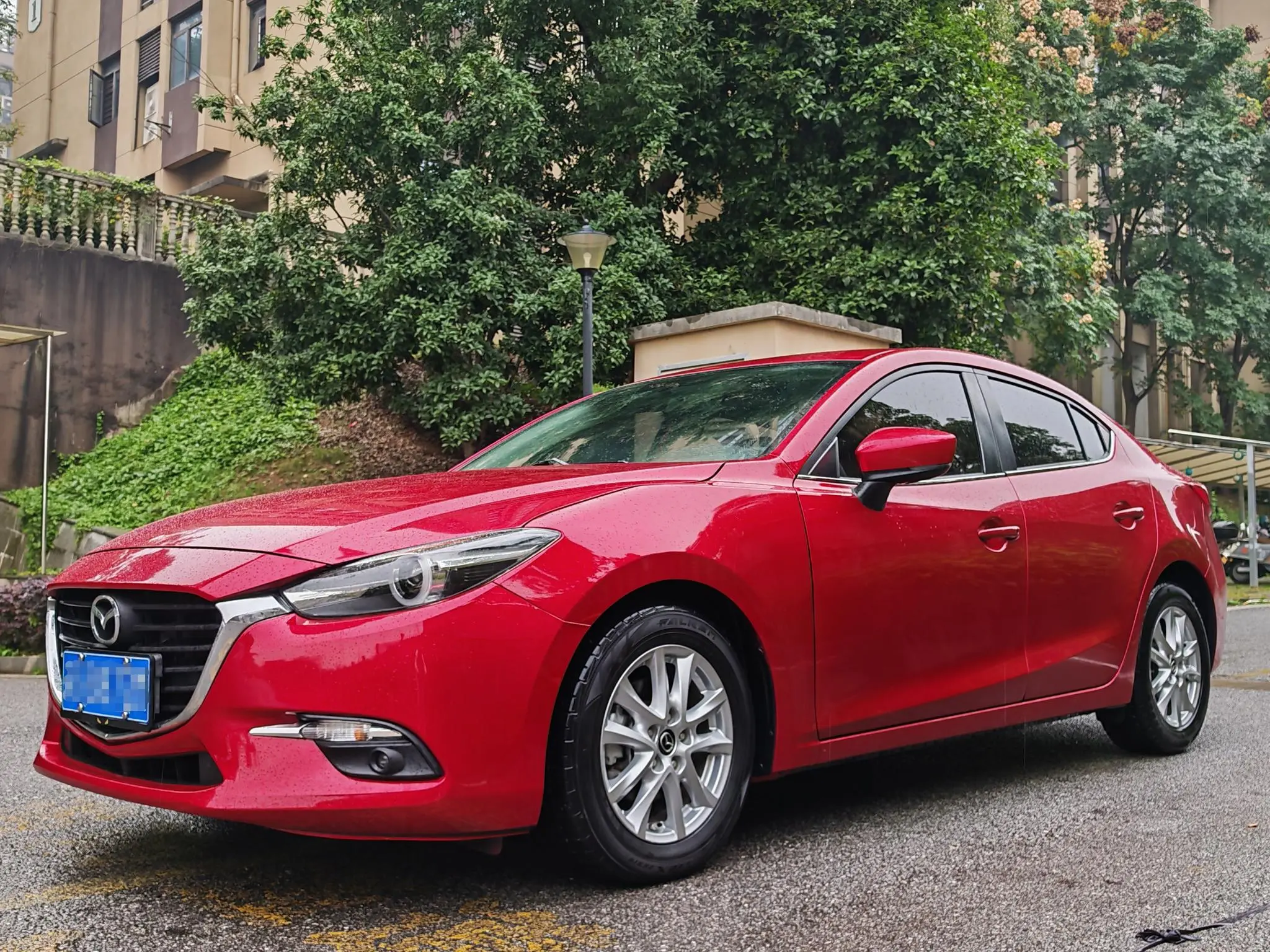 Mazda Axela (Mazda3)  из Китая