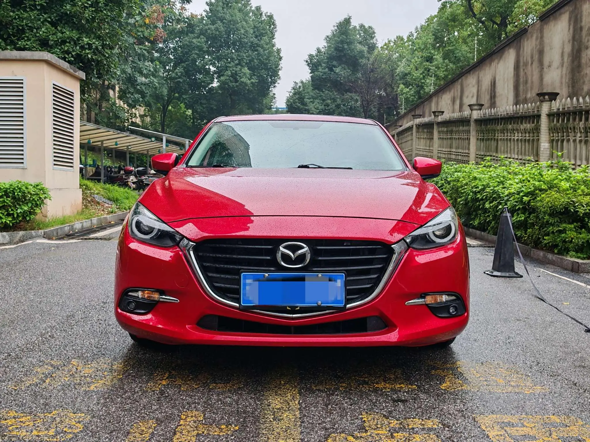 Mazda Axela (Mazda3)  из Китая