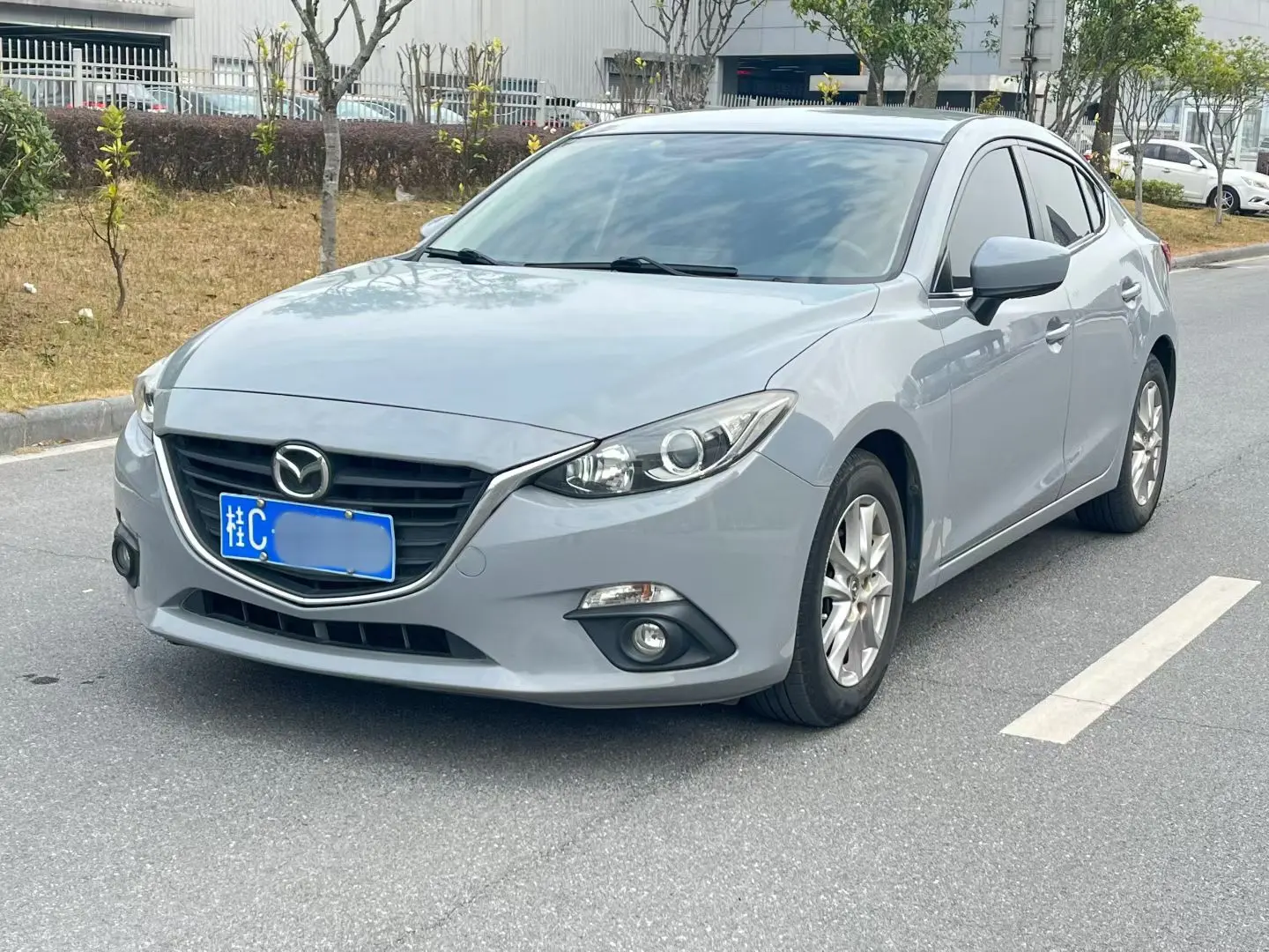 Mazda Axela (Mazda3)  из Китая