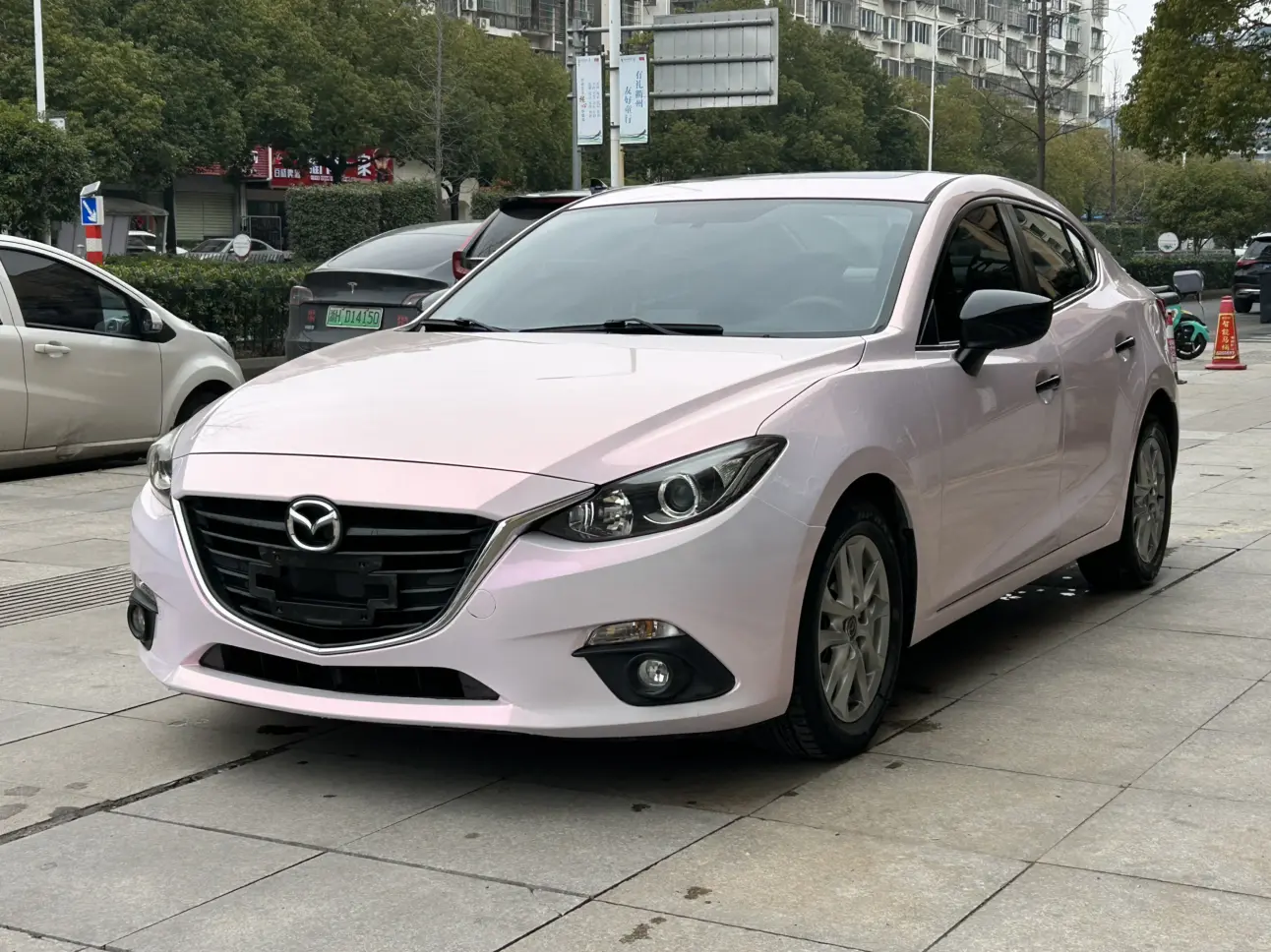 Mazda Axela (Mazda3)  из Китая