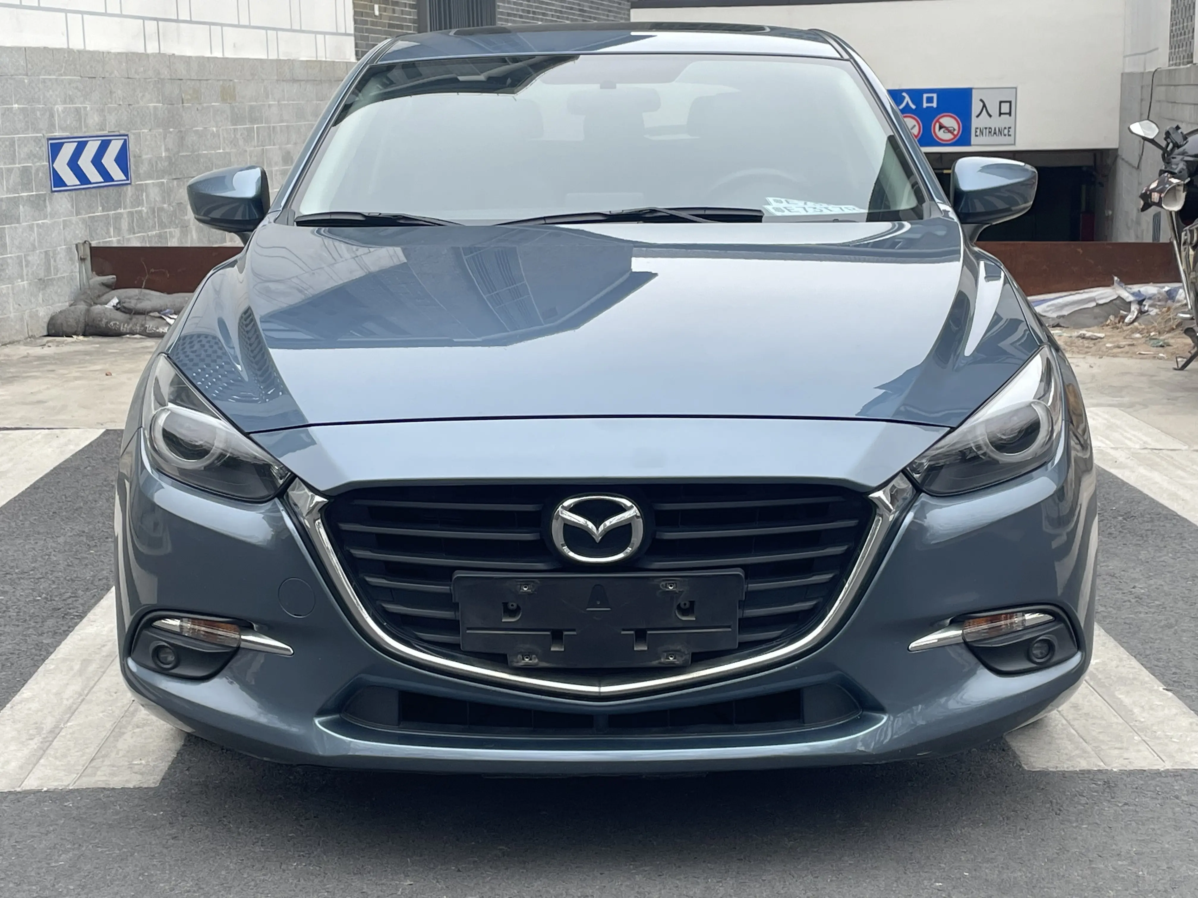 Mazda Axela (Mazda3)  из Китая