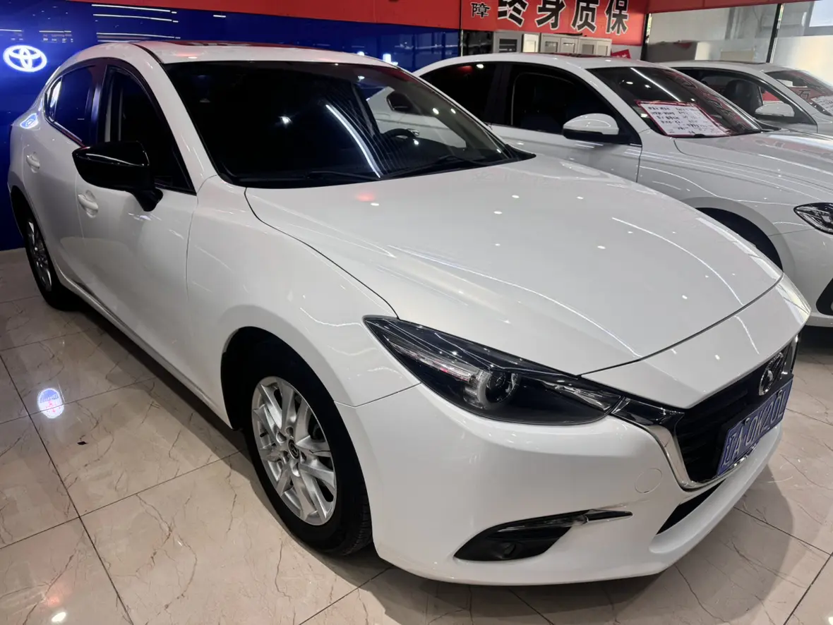 Mazda Axela (Mazda3)  из Китая
