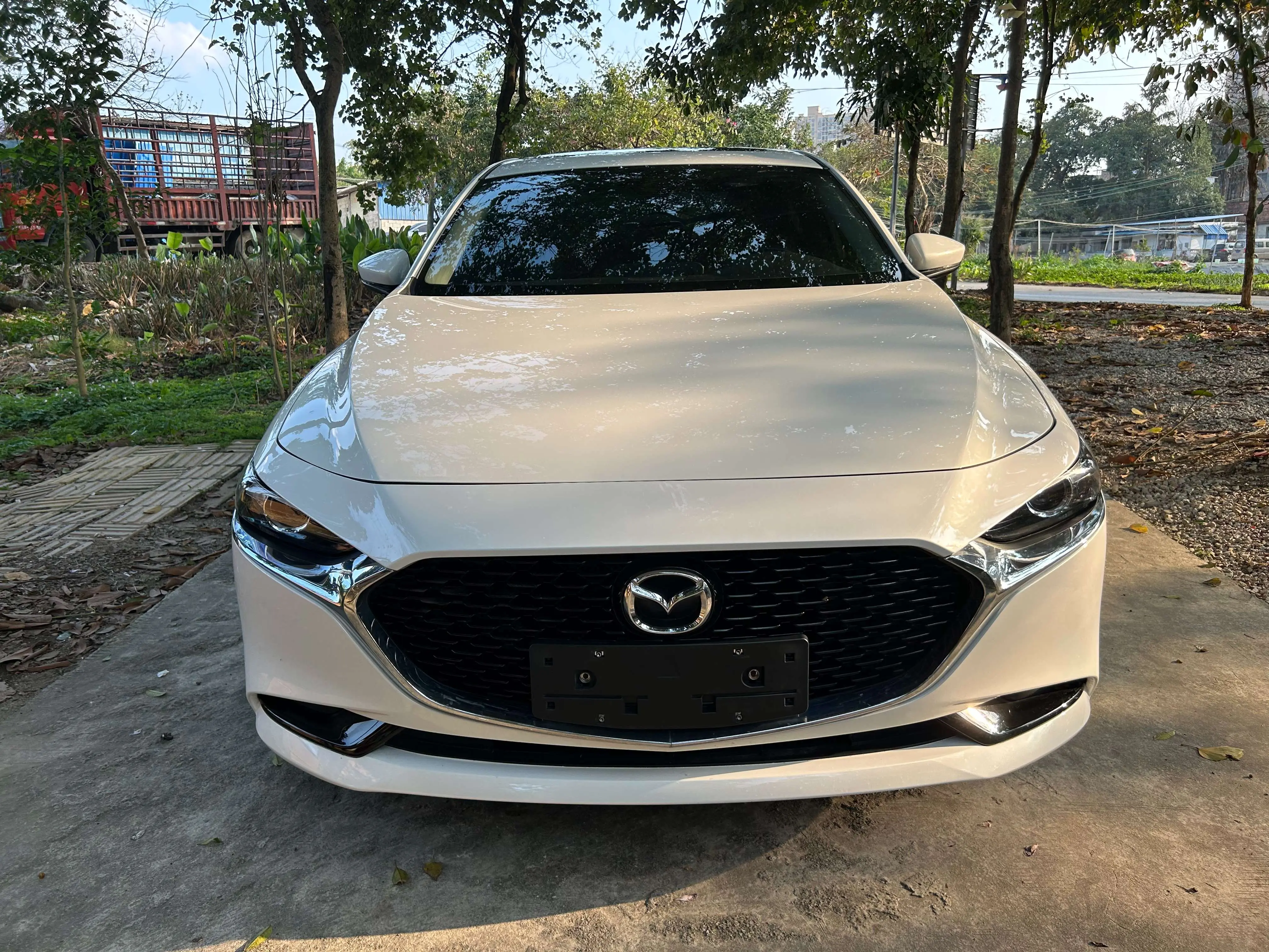 Mazda Axela (Mazda3)  из Китая