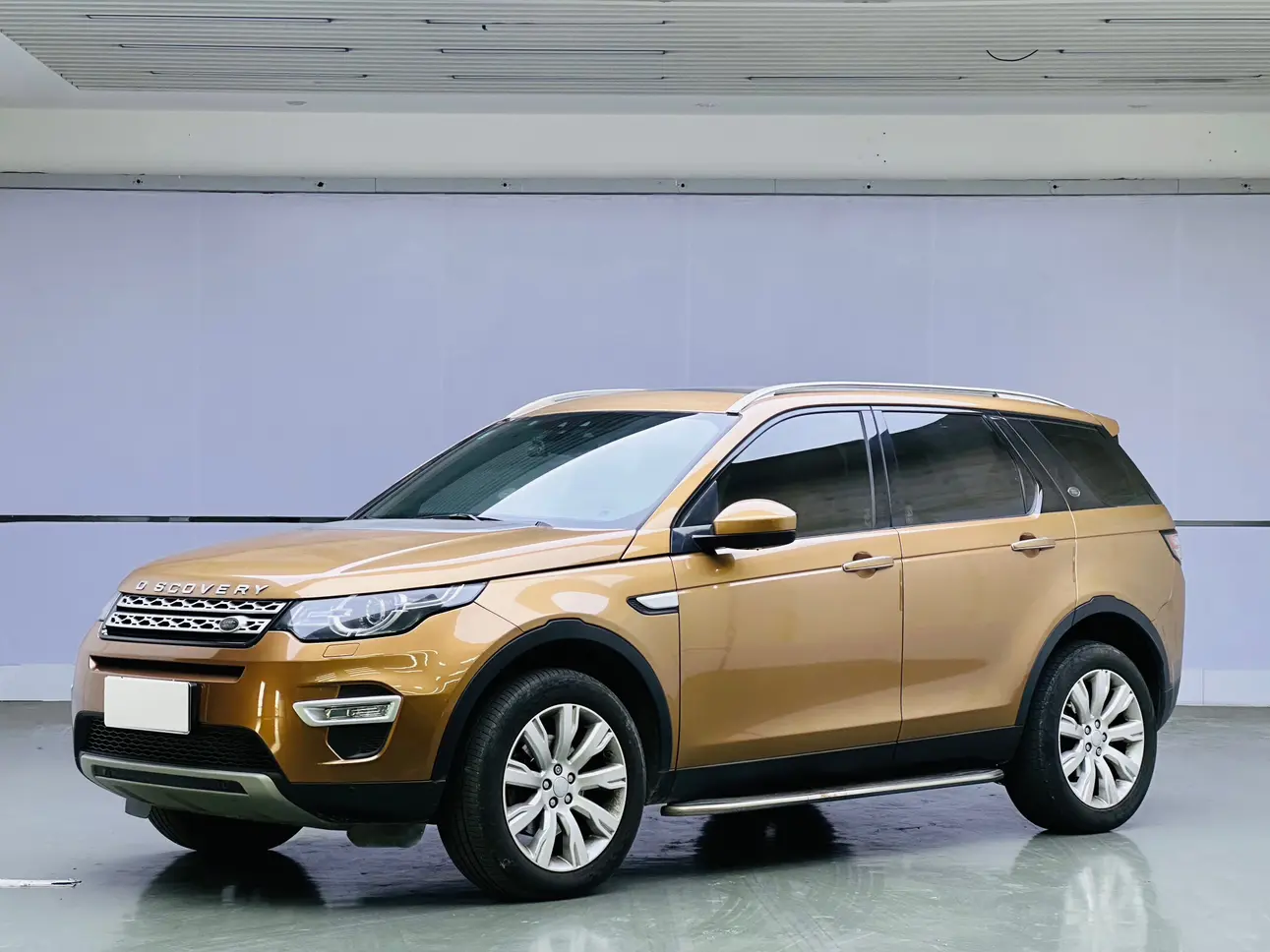 Land Rover Discover the magic  из Китая