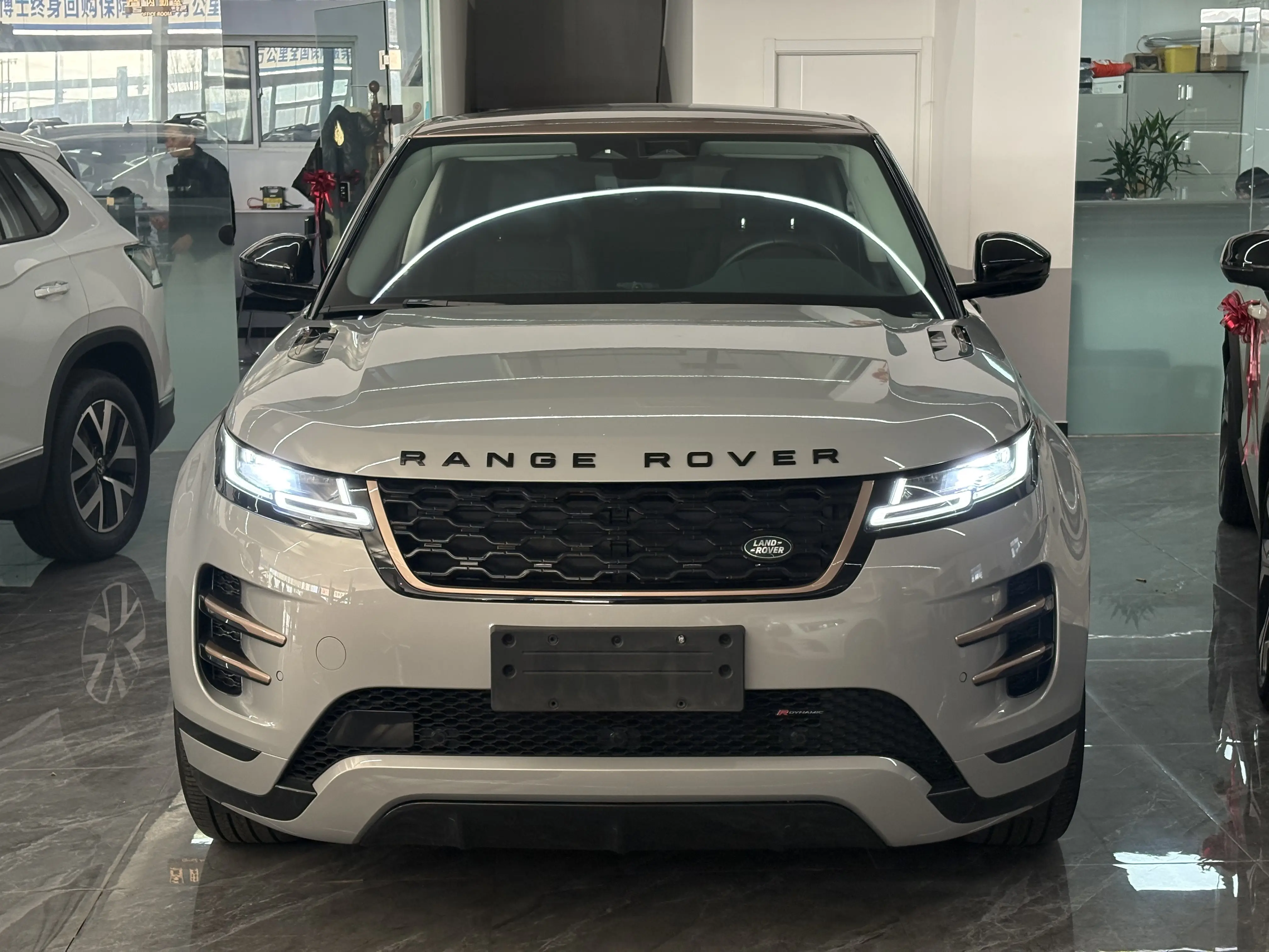Land Rover Range Rover Evoque  из Китая