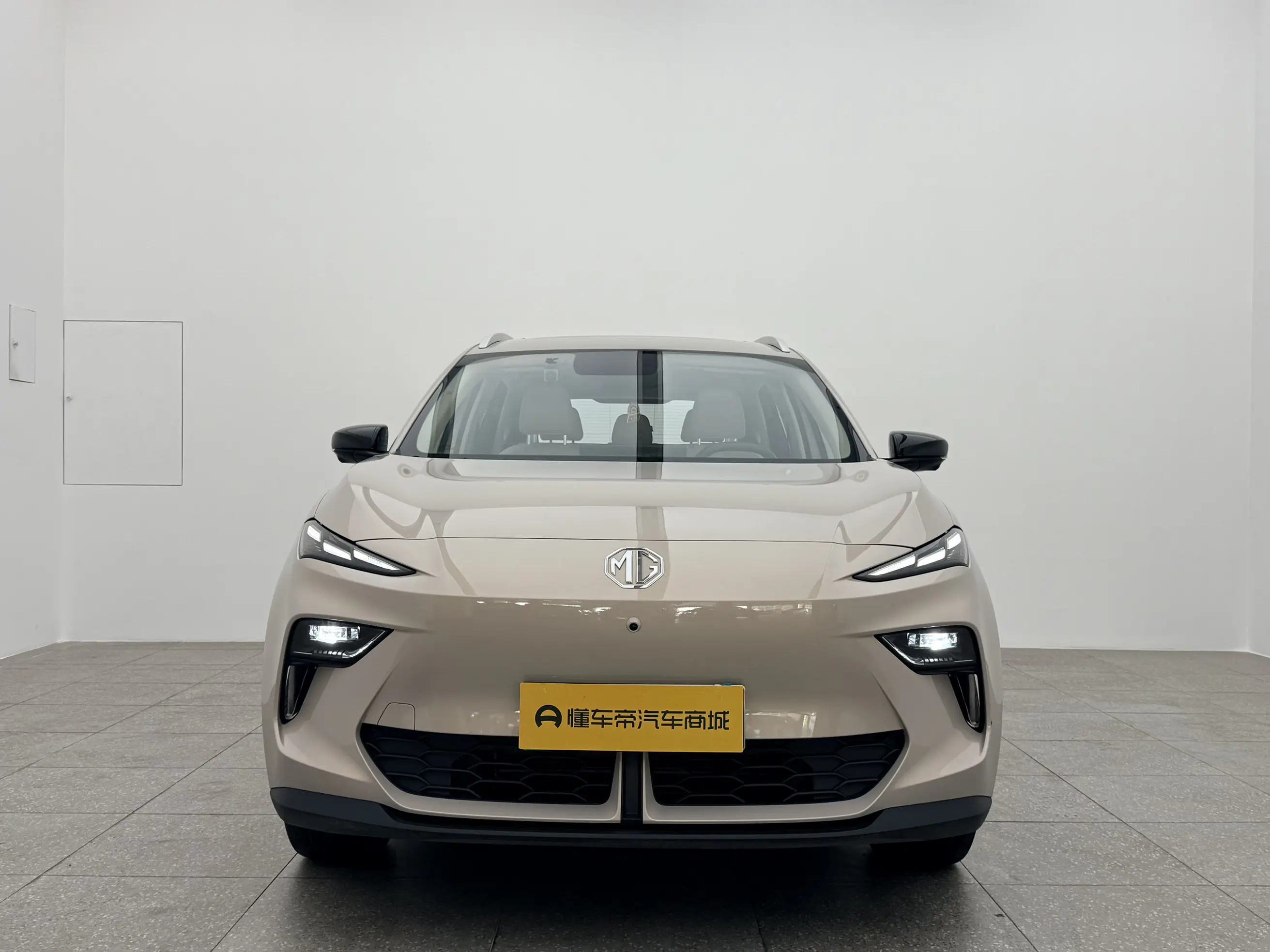 MG ES5  из Китая