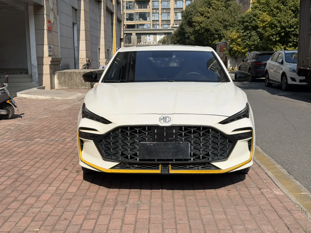 MG 6  из Китая