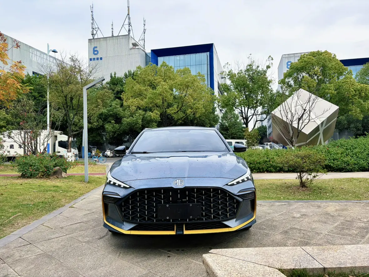 MG 6  из Китая