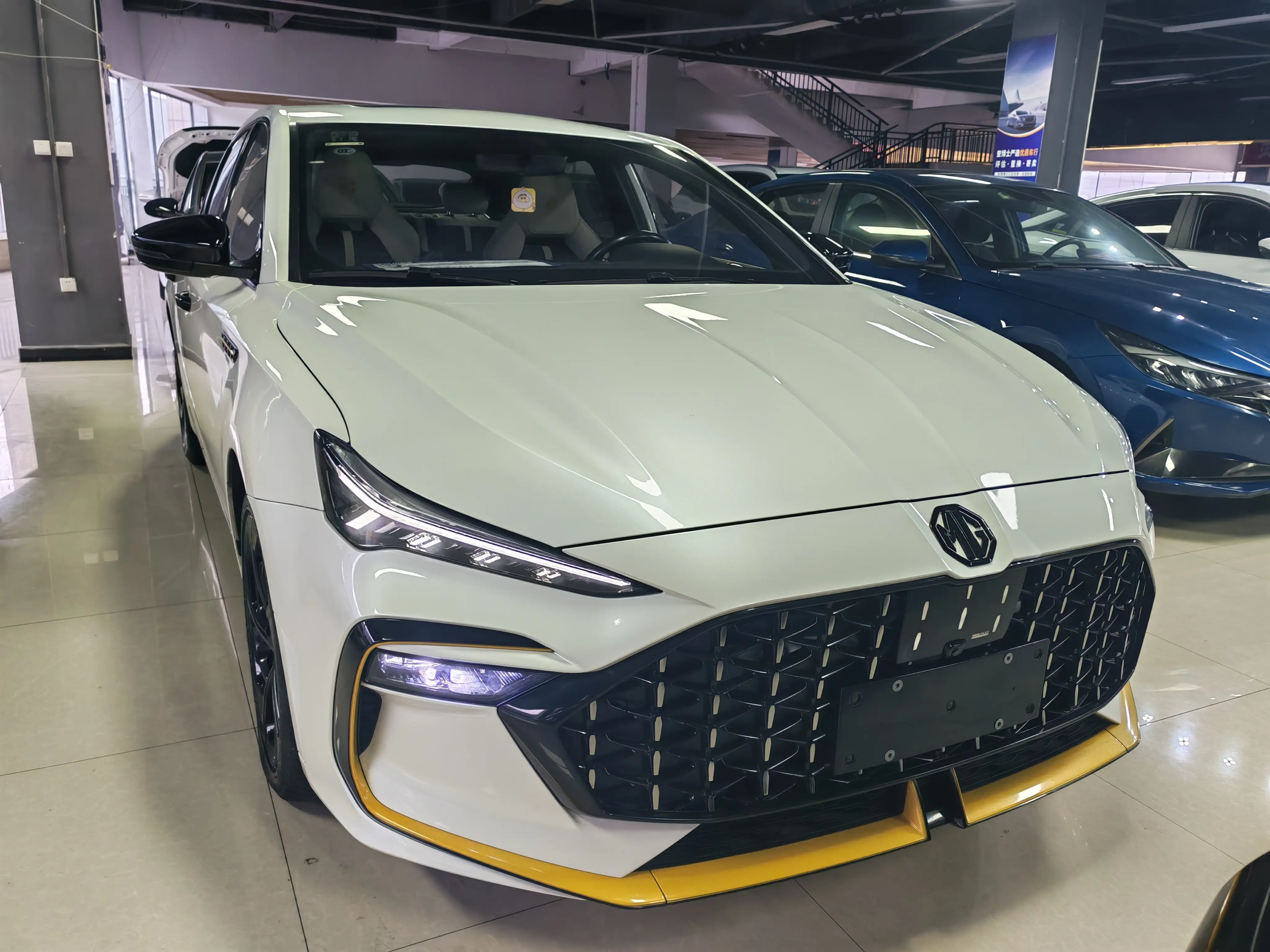 MG 6  из Китая