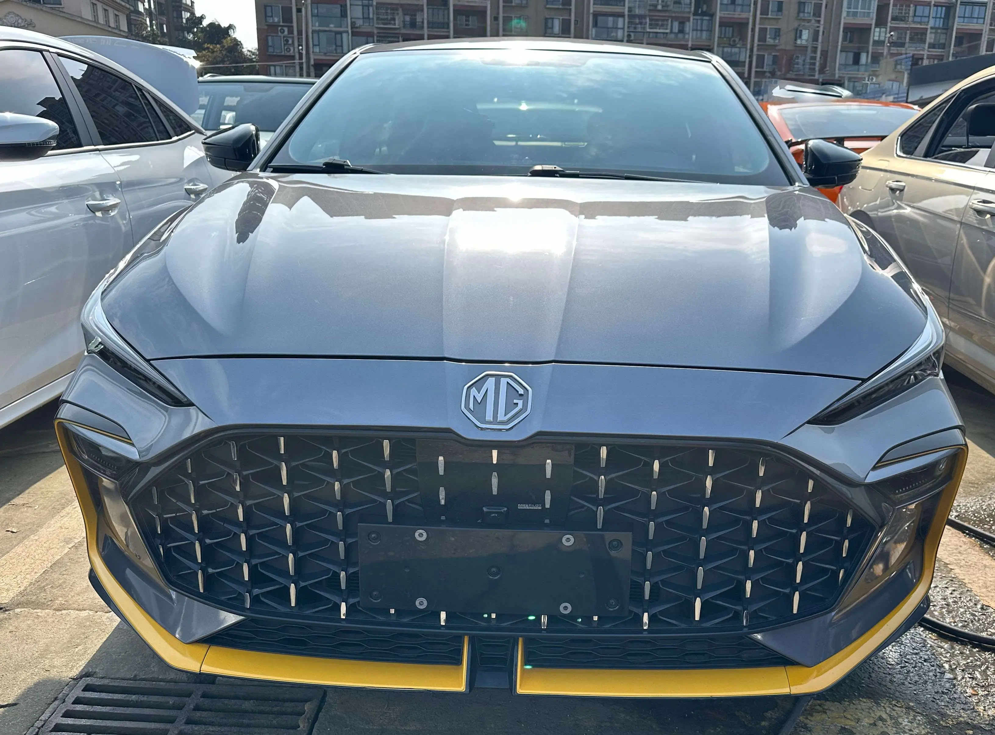 MG 6  из Китая