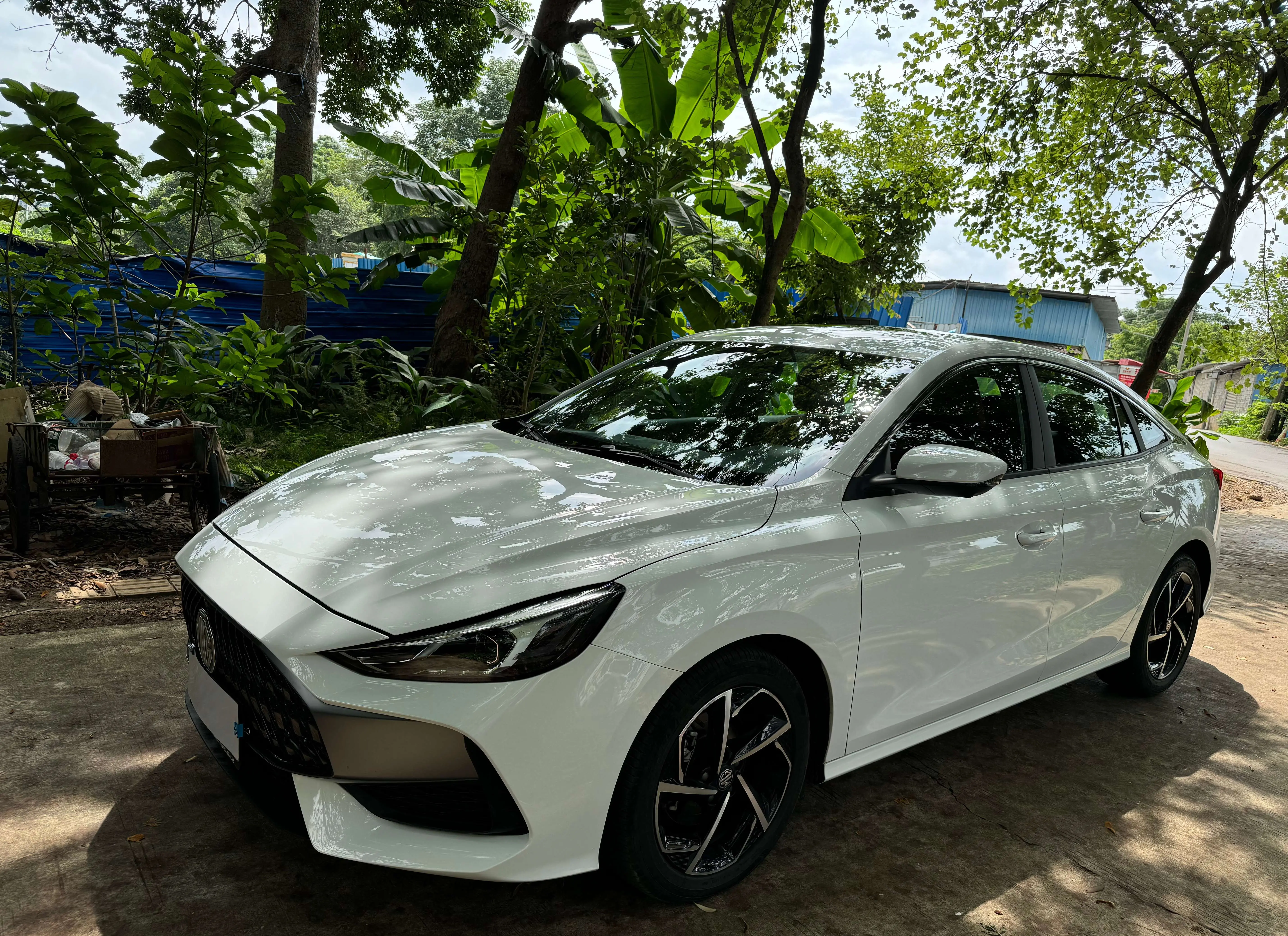 MG 5  из Китая