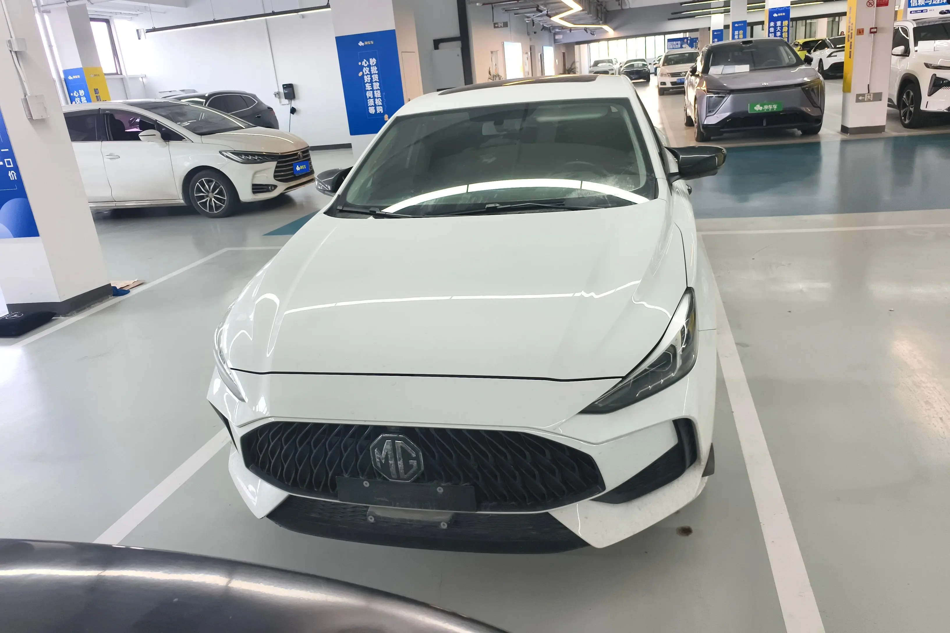 MG 5  из Китая