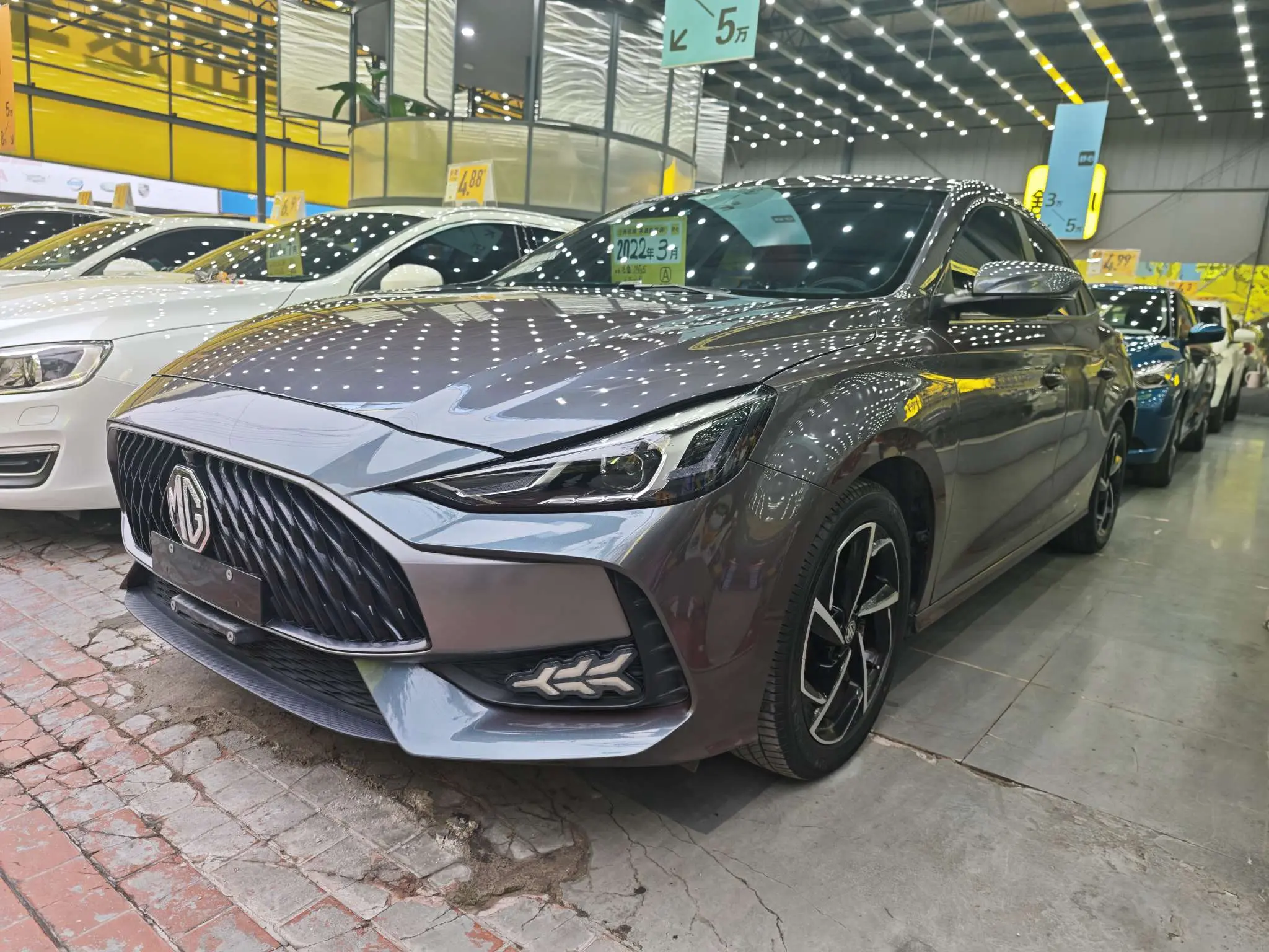 MG 5  из Китая