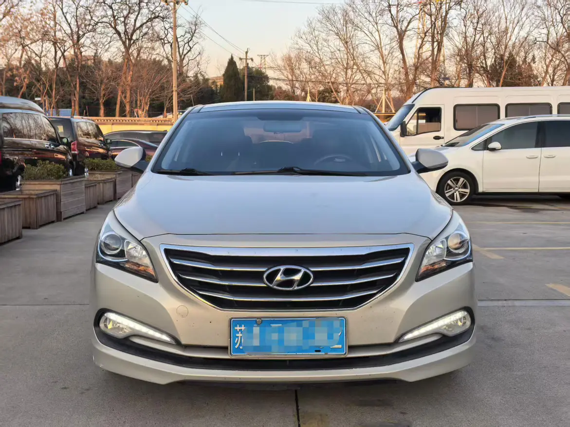 Hyundai Famous pictures  из Китая