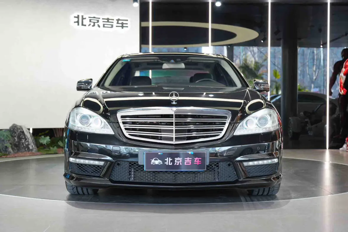 Mercedes-Benz S-Class AMG  из Китая