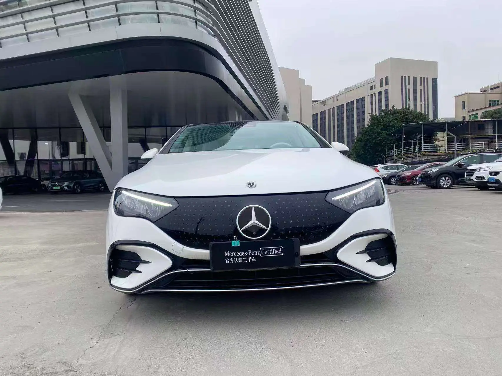 Mercedes-Benz EQE  из Китая