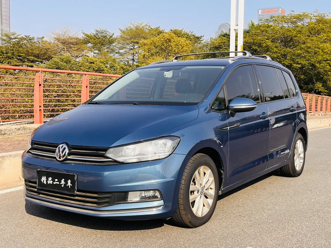 Volkswagen Touran L  из Китая