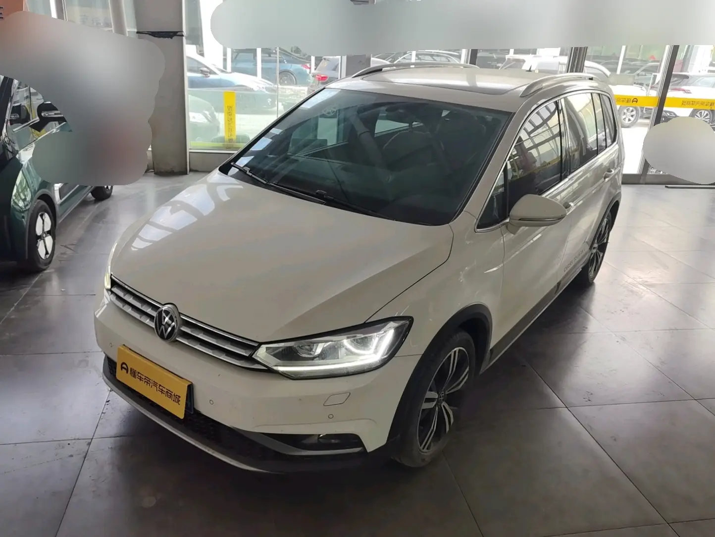 Volkswagen Touran L  из Китая