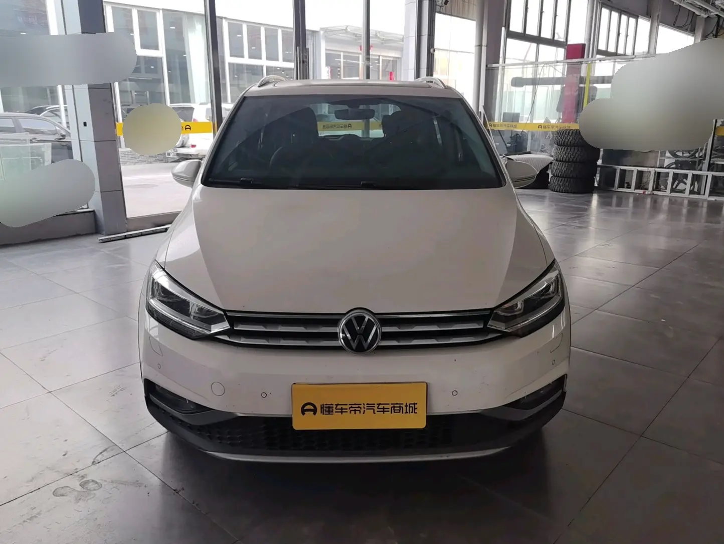 Volkswagen Touran L  из Китая