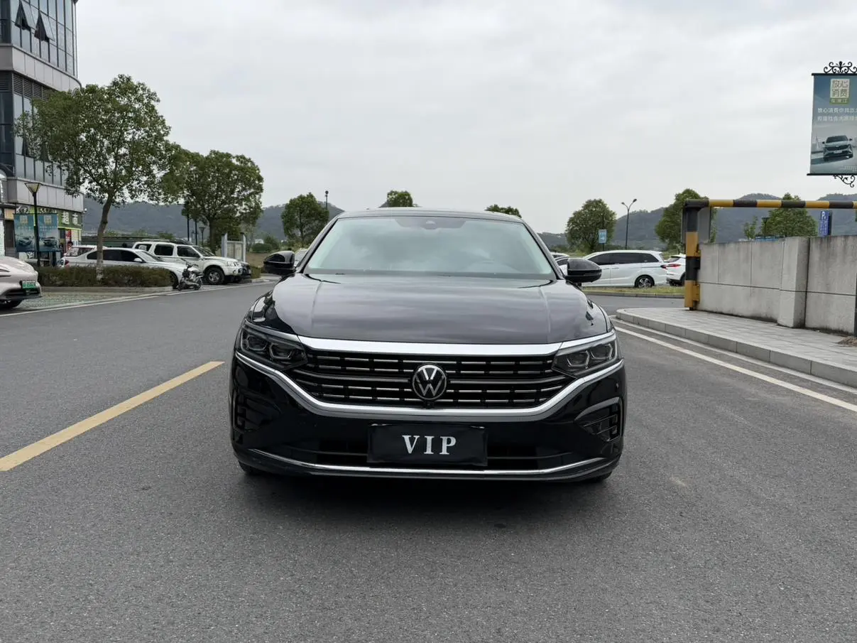 Volkswagen Passat  из Китая