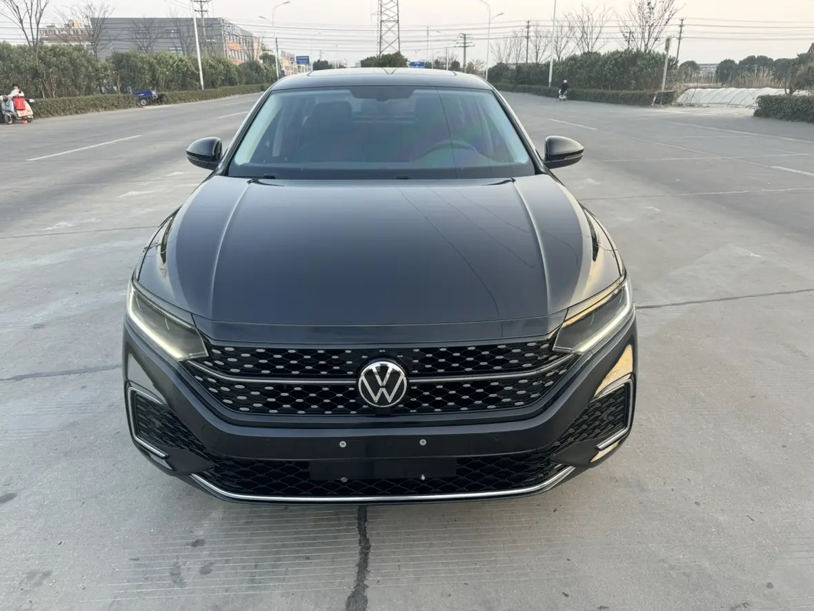 Volkswagen Passat  из Китая