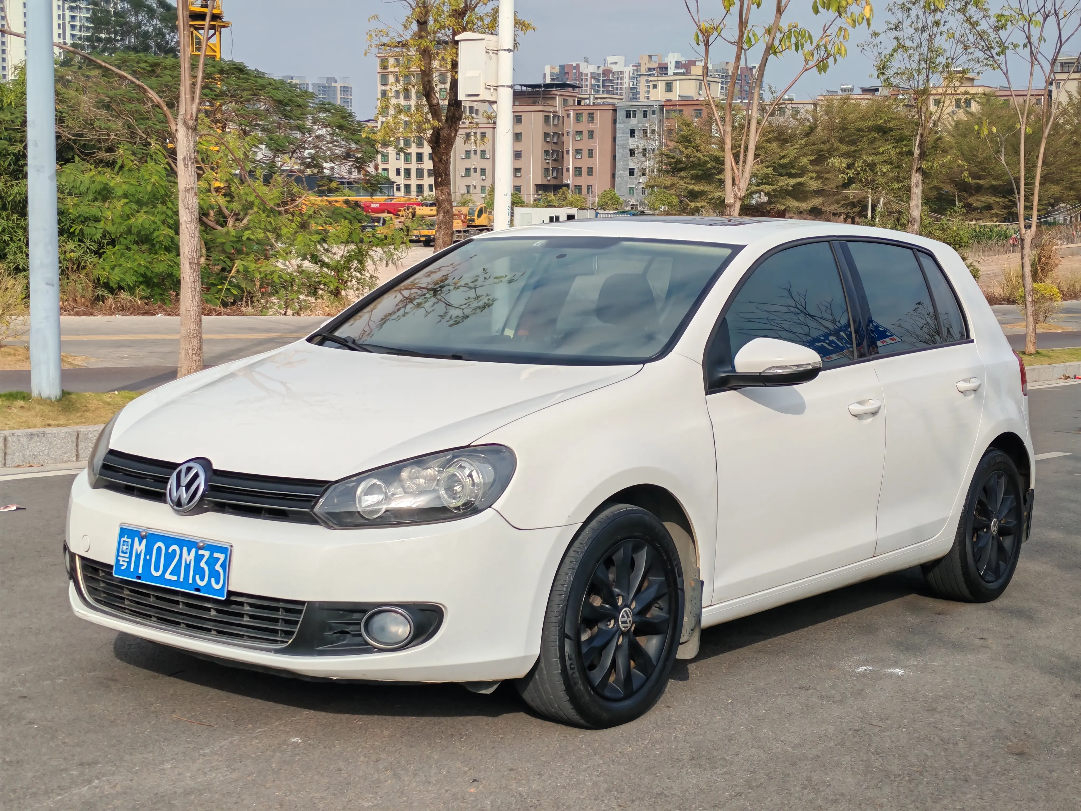 Volkswagen Golf  из Китая