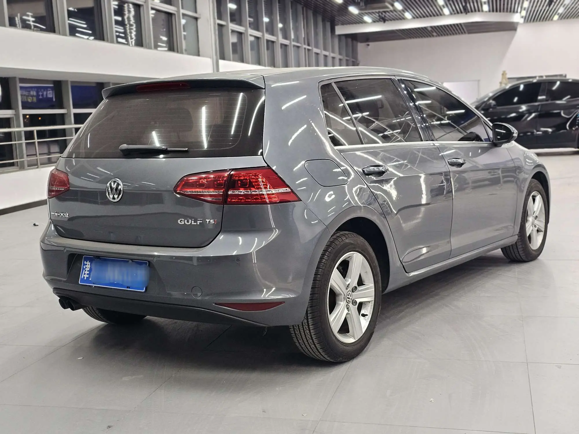 Volkswagen Golf  из Китая