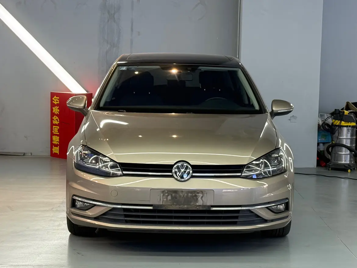 Volkswagen Golf  из Китая