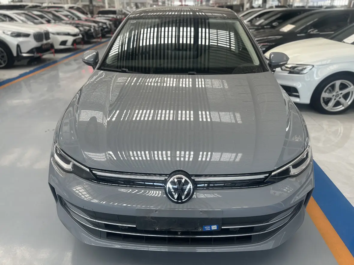 Volkswagen Golf  из Китая