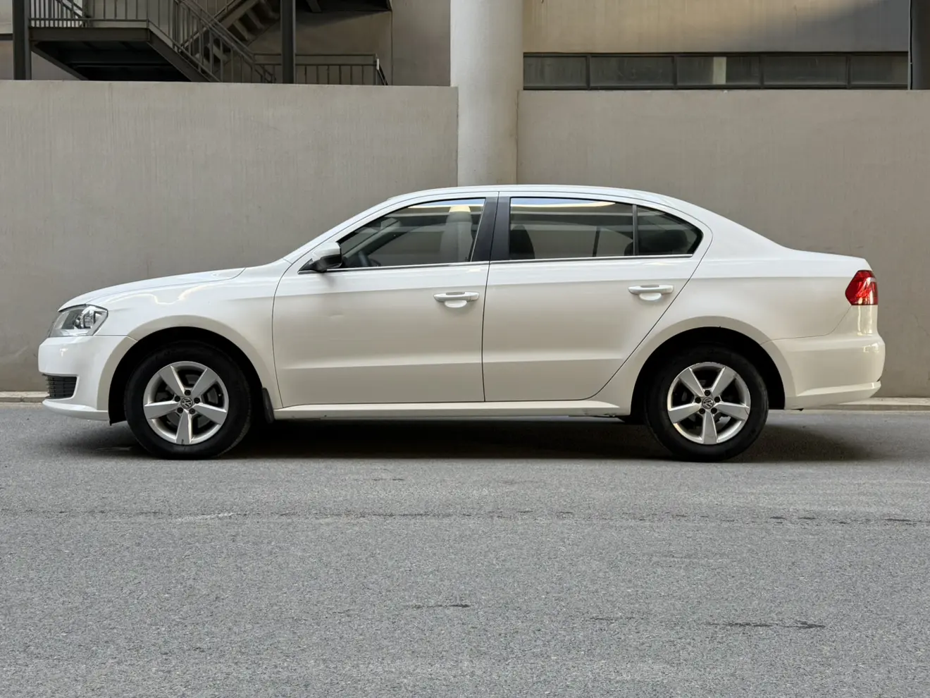 Volkswagen Lavida  из Китая