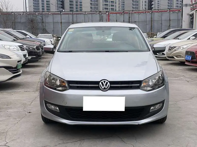 Volkswagen Polo  из Китая