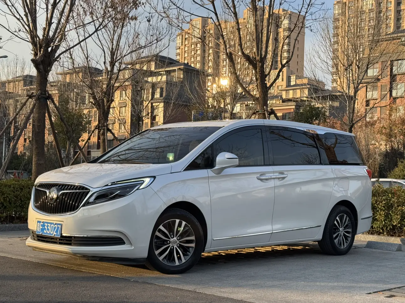 Buick GL8  из Китая