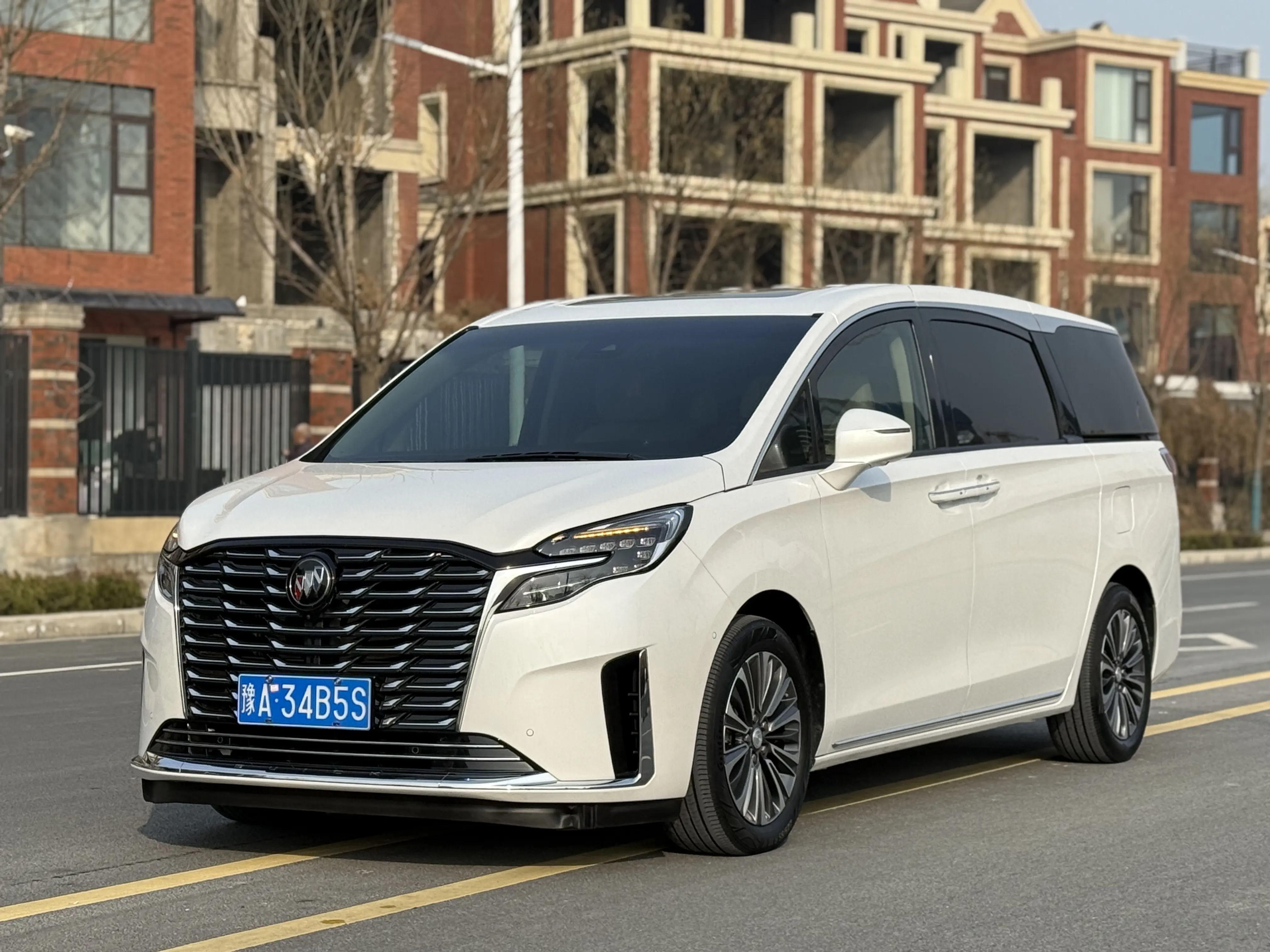 Buick GL8  из Китая