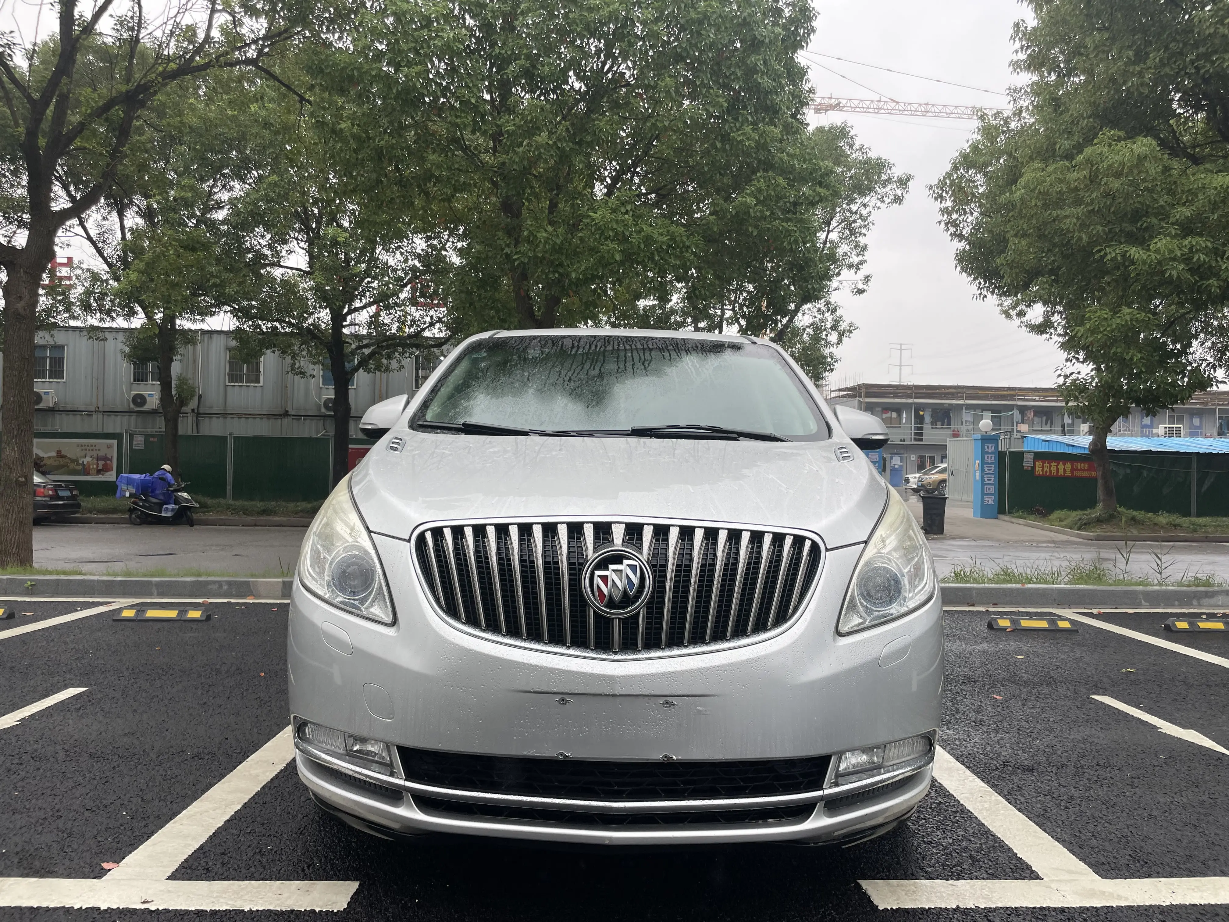 Buick GL8  из Китая