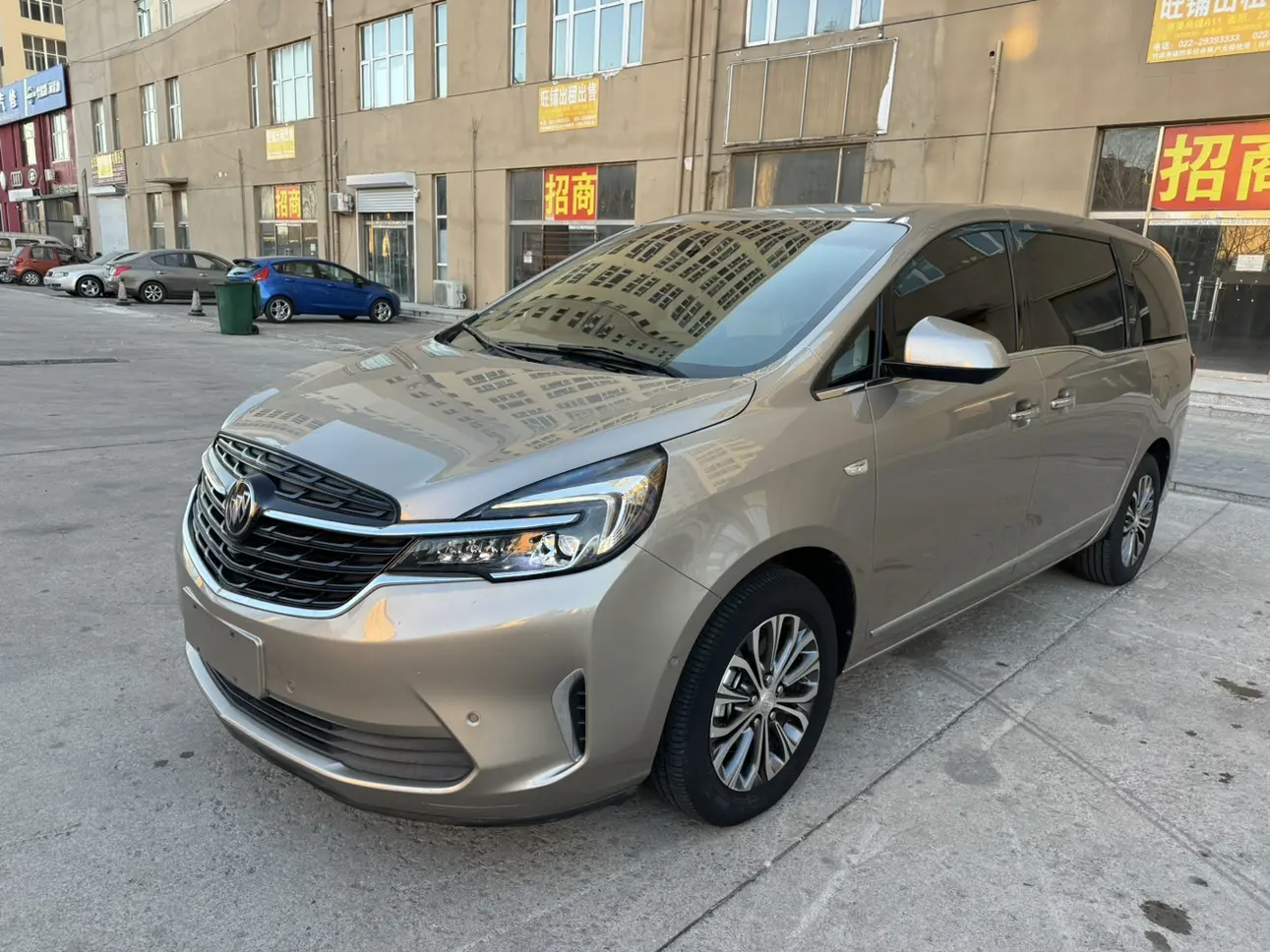 Buick GL8  из Китая